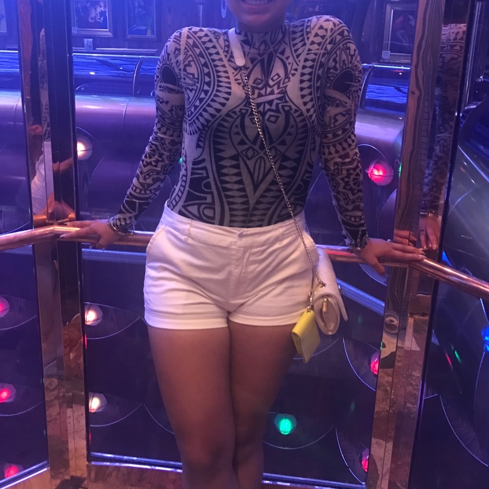 Long sleeve body suit